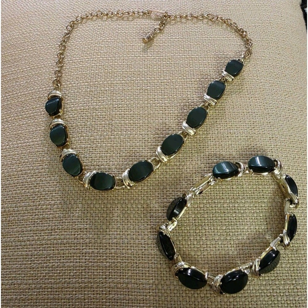 Gold Tone Metal Green Oval Cabochon Necklace & Adjustable Bracelet Jewelry Set
